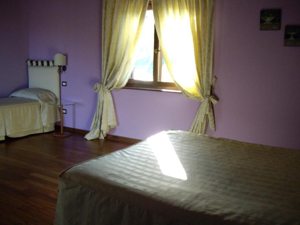 Agriturismo Il Borgo Degli Ulivi Розето дели Абруци Стая снимка