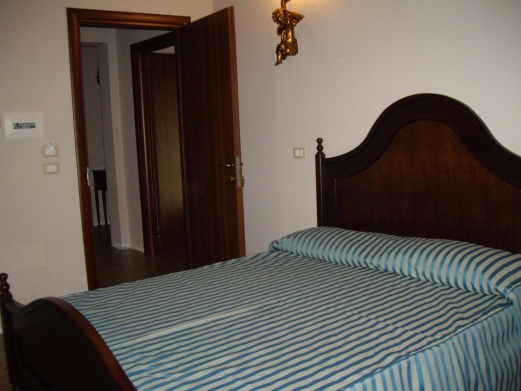 Agriturismo Il Borgo Degli Ulivi Розето дели Абруци Стая снимка